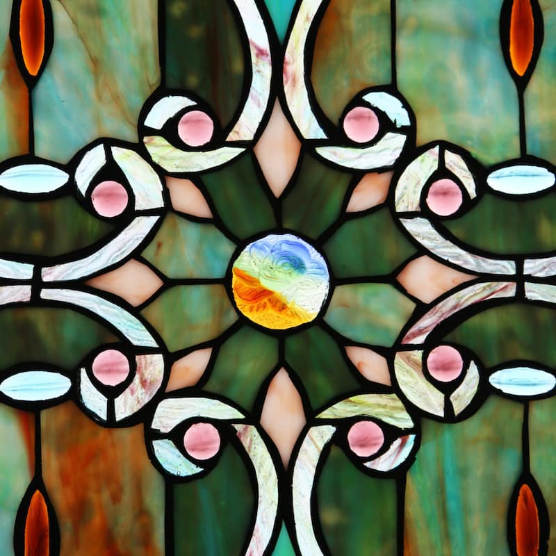 River of Goods Brandi's Tiffany Style Stained Glass Green 26-inch Window Panel - 15"L x 0.25"W x 26"H