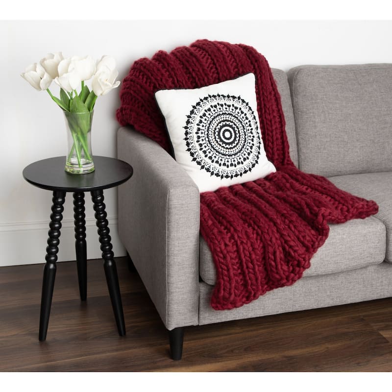 Kate and Laurel Chunky Knit Throw