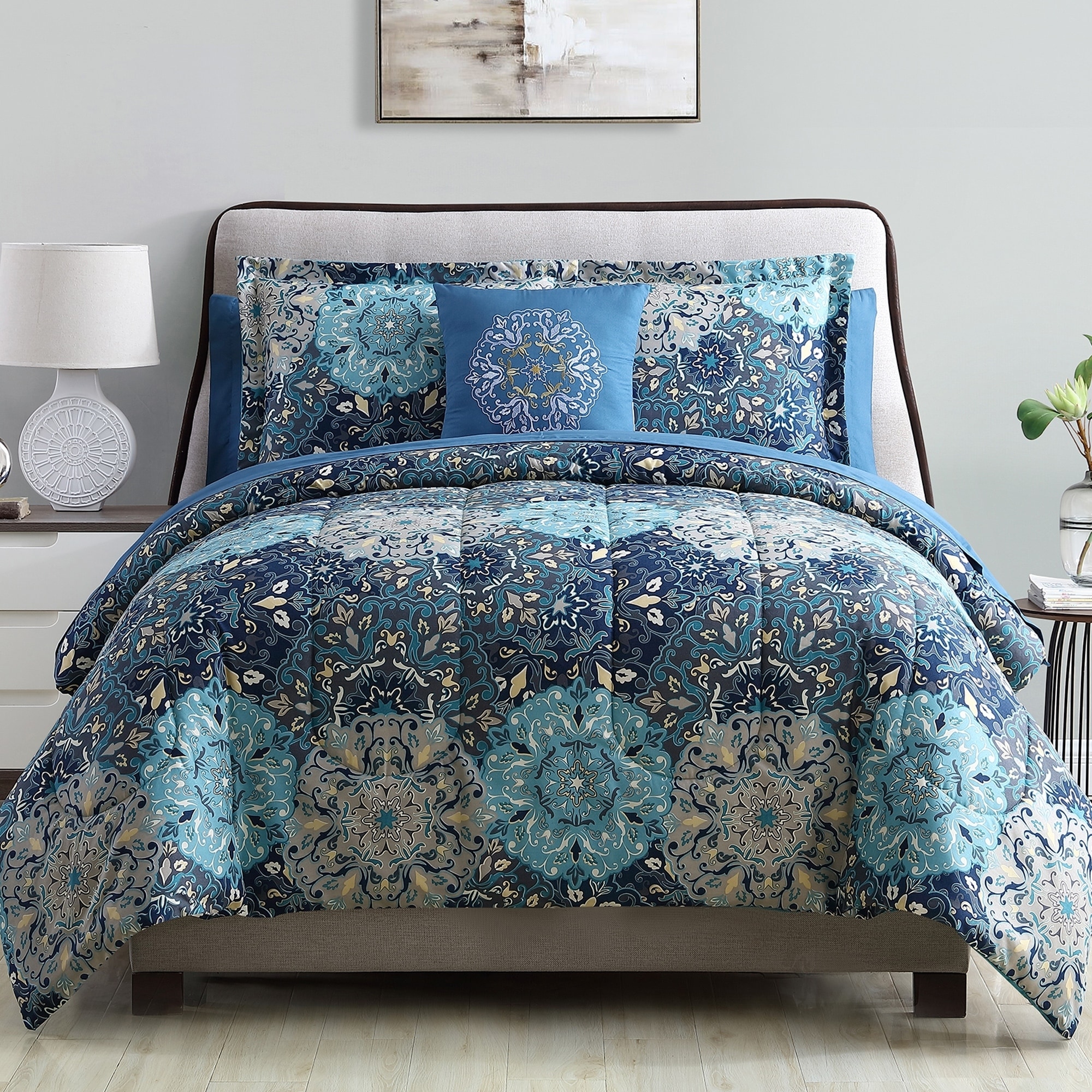 Modern Threads Granada 8-Piece Printed Reversible Comforter Complete Bed  Set - On Sale - Bed Bath & Beyond - 14655455