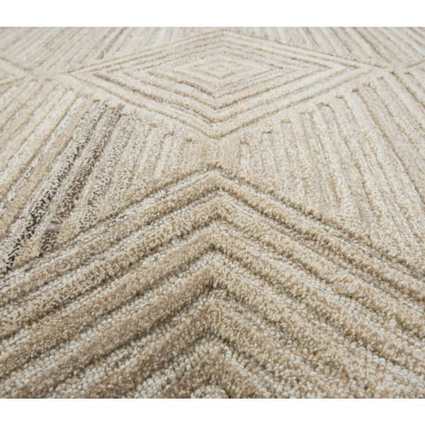 Alora Decor Makalu Hand-tufted Diamond Solid Wool Rug