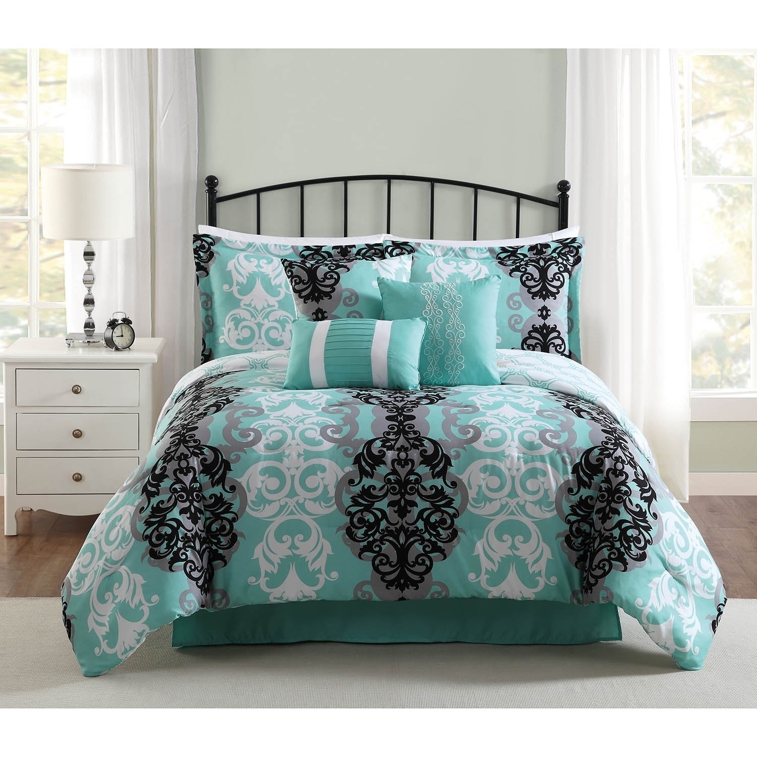 Studio 17 Downton 7-Piece Comforter Set 