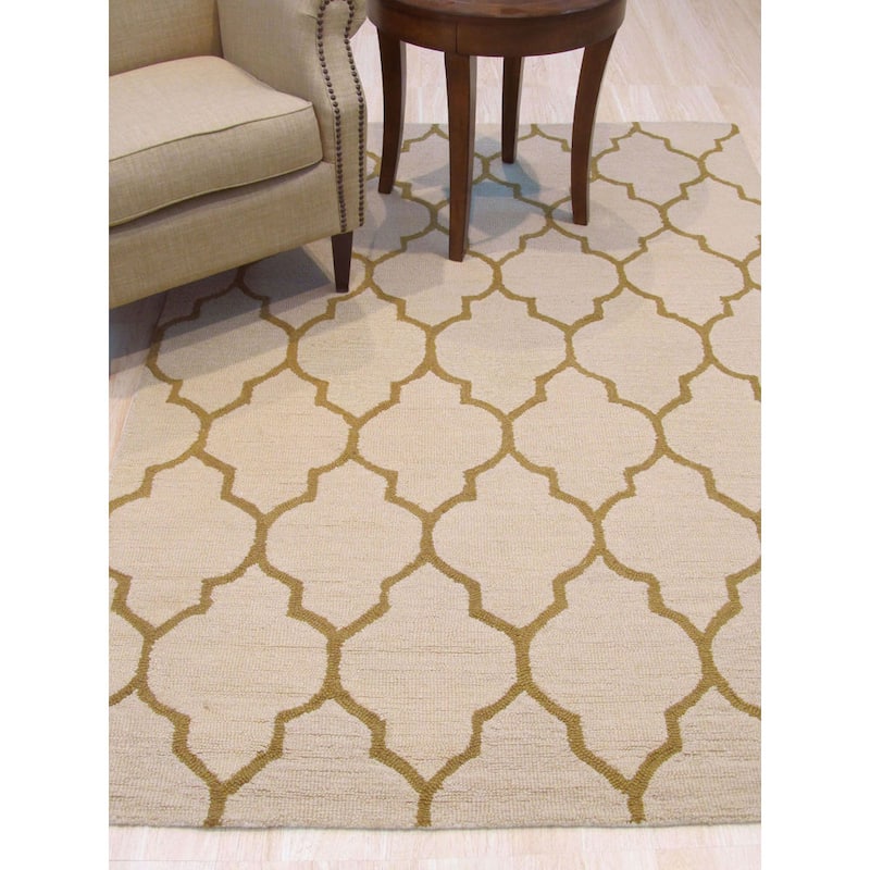 Hand-tufted Traditional Moroccan Trellis Beige Wool Area Rug - 5' x 7'