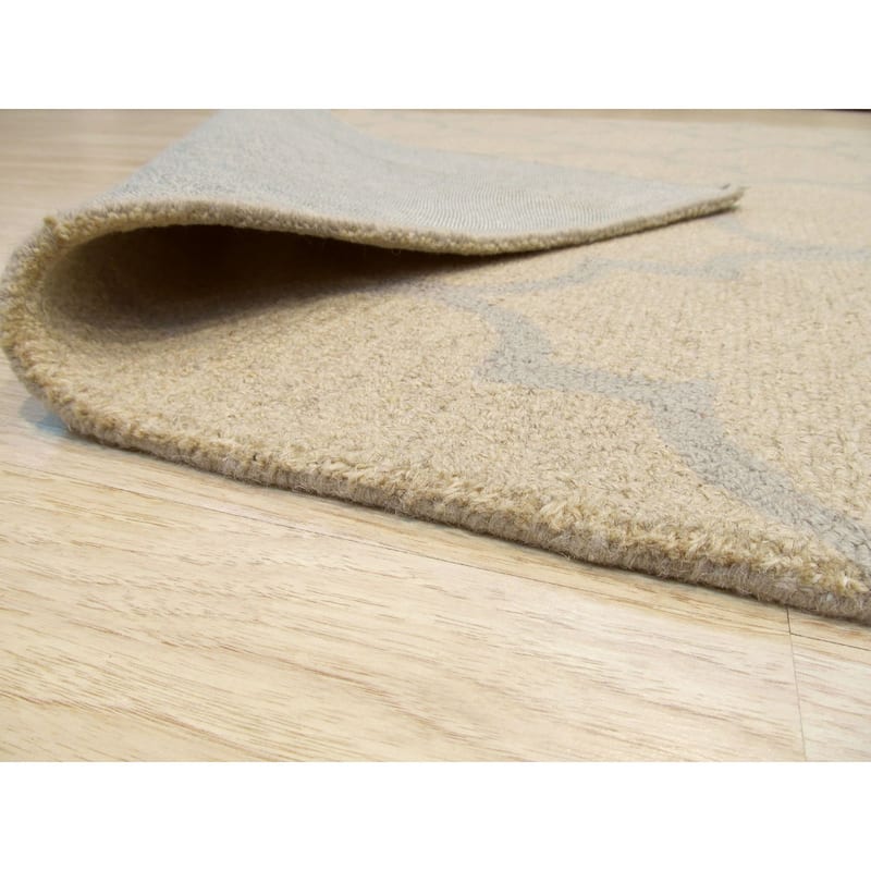 Hand-tufted Traditional Moroccan Trellis Beige Wool Area Rug - 5' x 7'