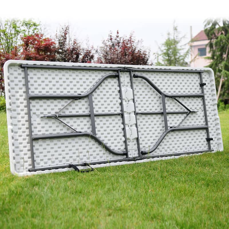 Indoor/Outdoor 6-foot Plastic Portable Camping Picnic Table