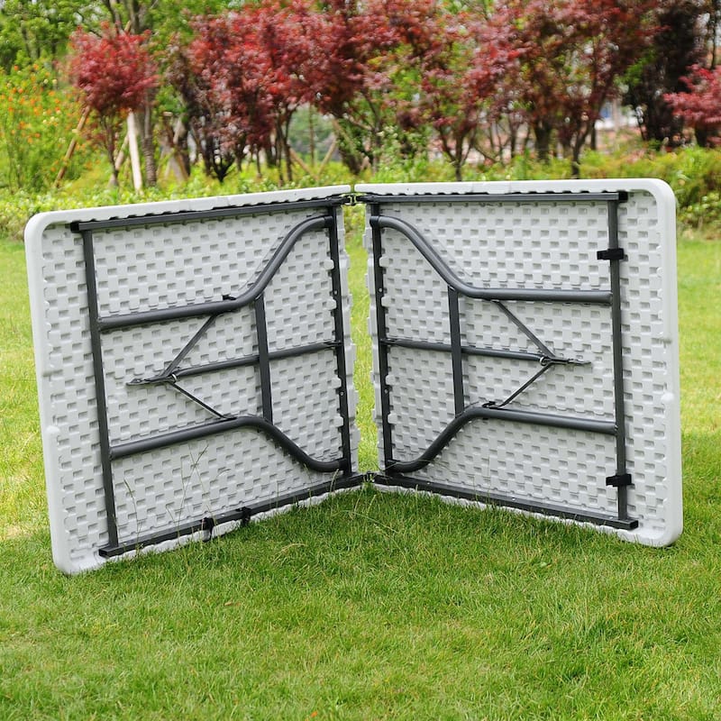 Indoor/Outdoor 6-foot Plastic Portable Camping Picnic Table