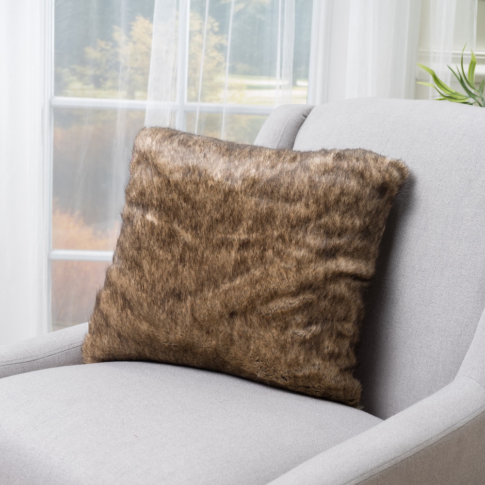 https://ak1.ostkcdn.com/images/products/14947676/Annalise-Faux-Fur-Square-Throw-Pillow-by-Christopher-Knight-Home-18-inch-c110dbf3-ee37-41d2-a518-2909d3a3074f_1000.jpg