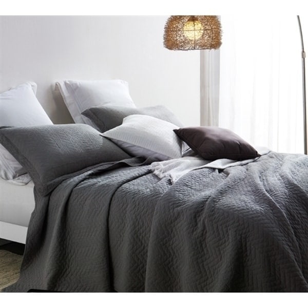 BYB Alloy Grey Cotton Virtue Textured Quilt Set (Shams Not Included)