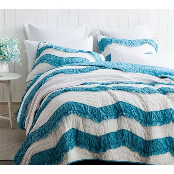 BYB Relaxin' Two Tone Jet Stream/Peacock Chevron Ruffles Quilt Set