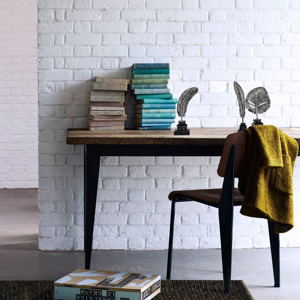 Renwil Lovelle Decorative Statue