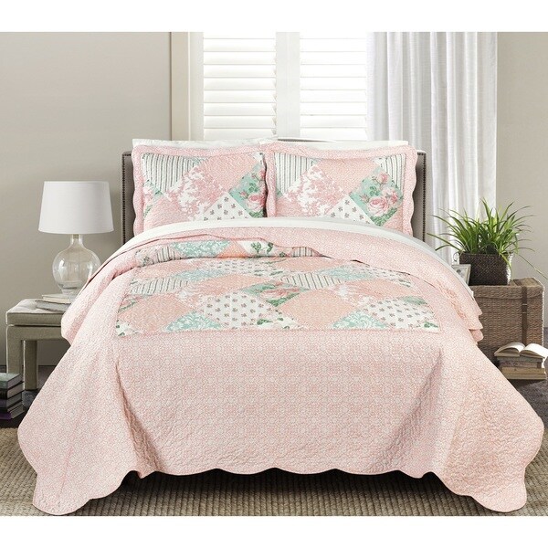 Blissful Living Julienne Soft Pink 3 Piece Luxury Ruffle Quilt Set