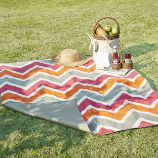 Madison Park Largo Pink/ Grey Waterproof Picnic Blanket - Bed Bath ...