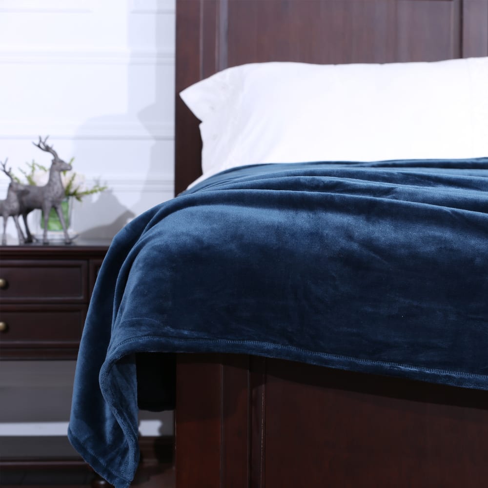 Berkshire VelvetLoft Silky Plush Blanket