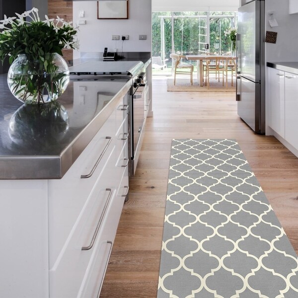 RUGGABLE Washable Indoor/Outdoor Stain Resistant Runner Rug Moroccan Trellis Light Grey (2.5' x 7') - 2'6" x 7'