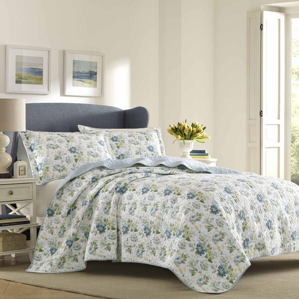 Laura Ashley Peony Garden Quilt Set
