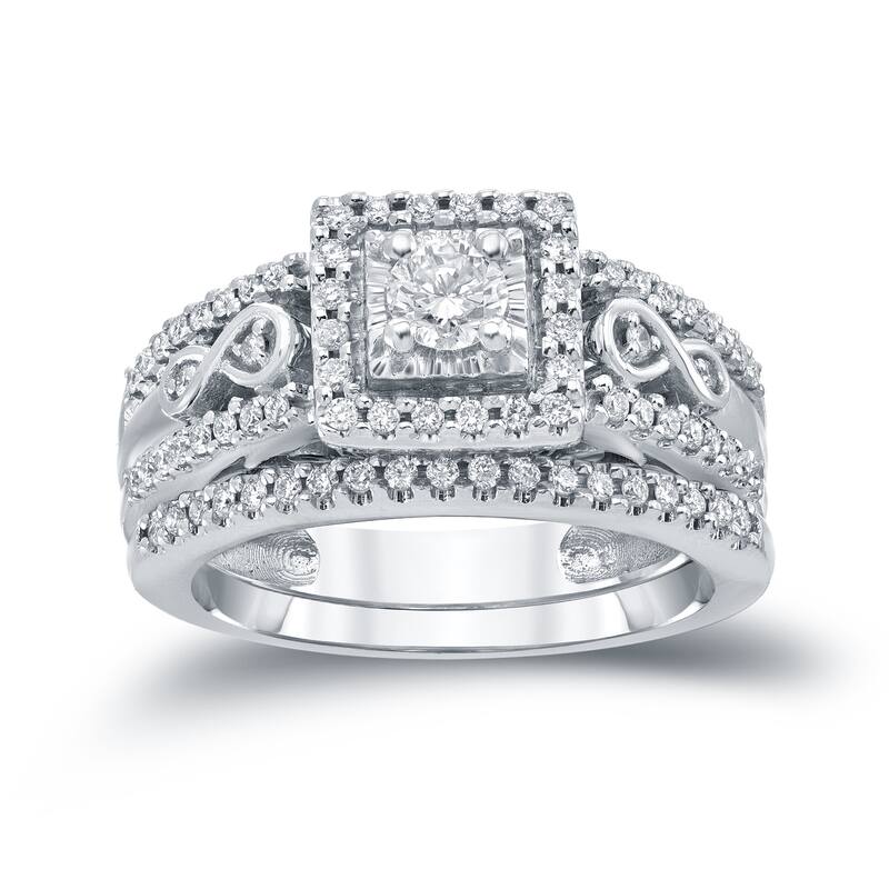 14k Gold 4/6ct TDW Round Diamond Halo Engagement Ring Set by Auriya