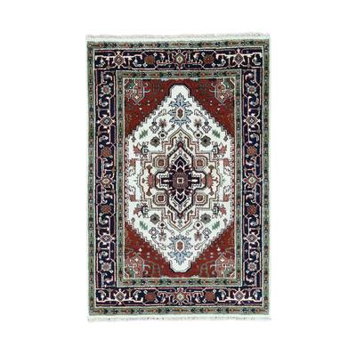 Shahbanu Rugs Hand-knotted Heriz Ivory 100-percent Wool Oriental Carpet (4' x 6')