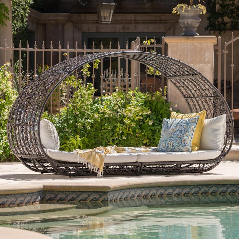 Boca Grande Outdoor Daybed by Christopher Knight Home - 91.25"L x 35.75"W x 53.25"H - Brown