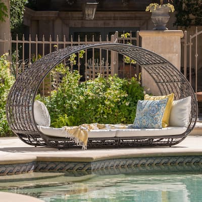 Boca Grande Outdoor Daybed by Christopher Knight Home - 91.25"L x 35.75"W x 53.25"H