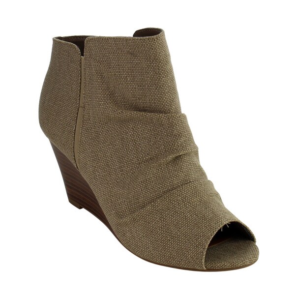 city classified wedge booties