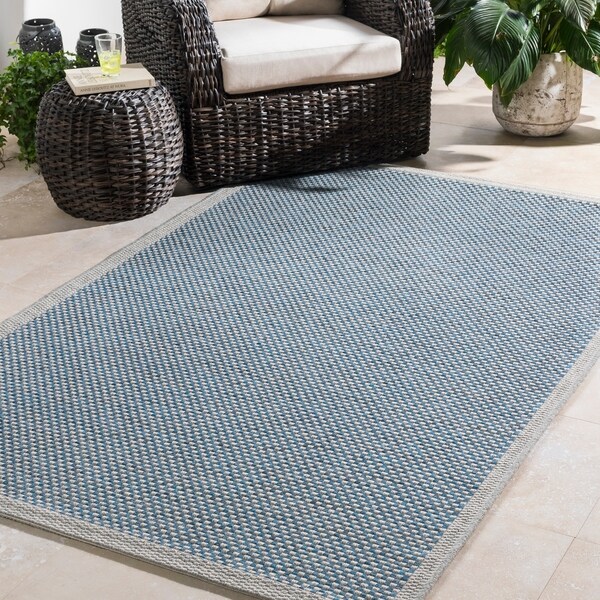Bordered Durable Indoor/ Outdoor Area Rug - 2' x 3'