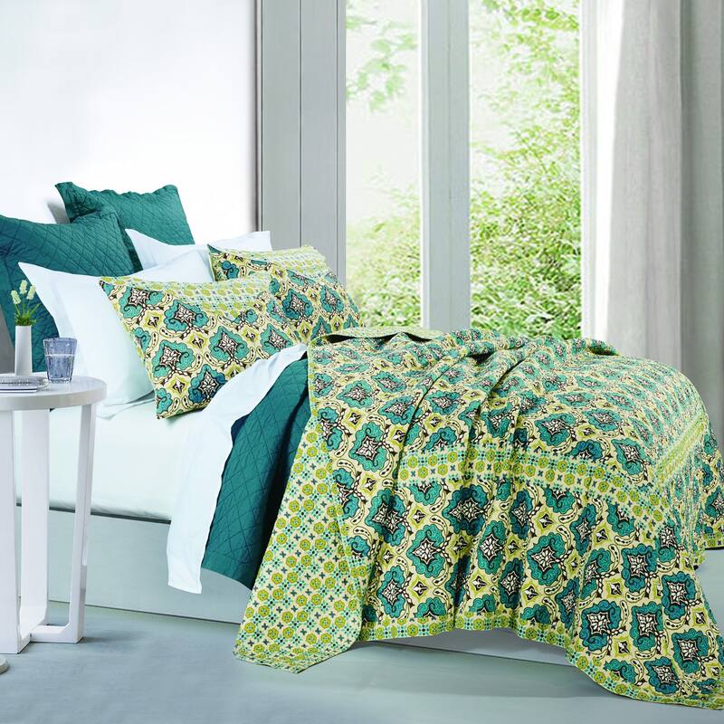 HiEnd Accents Salado Green/ Blue Cotton Quilt Set
