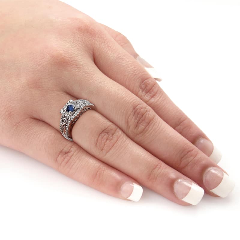 Auriya Vintage 1/4ct Blue Sapphire and 1/3ctw Diamond Halo Engagement Ring 14K Gold