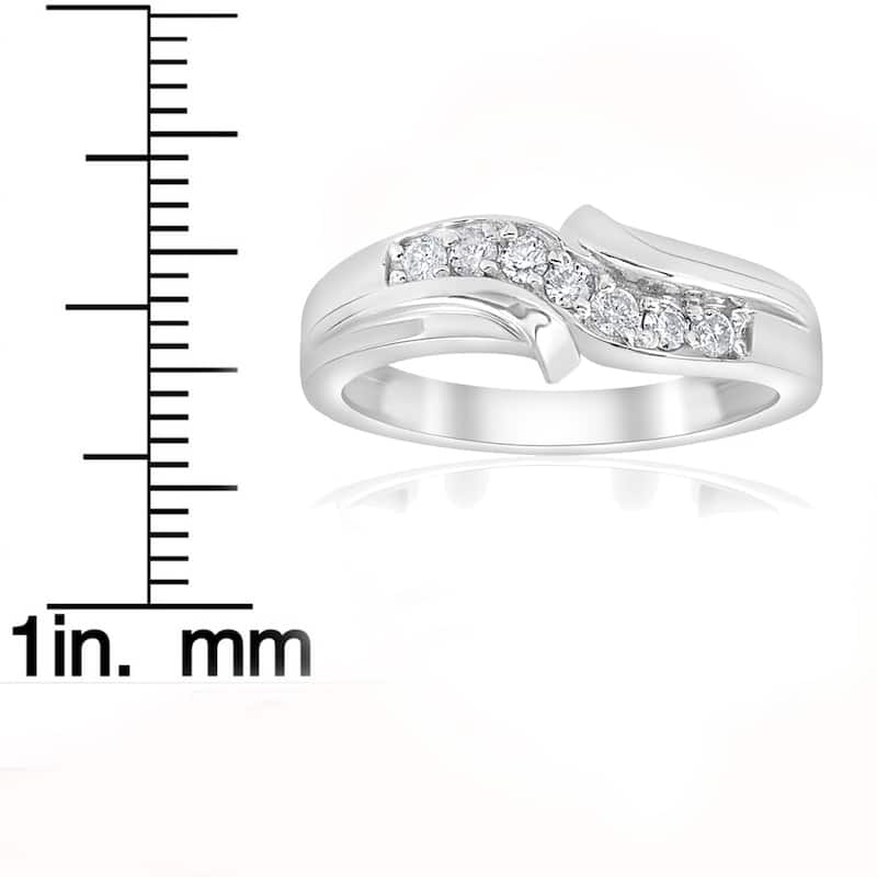 14k White Gold 1/4 ct TDW Diamond Mens Wedding Ring (I-J,I2-I3)