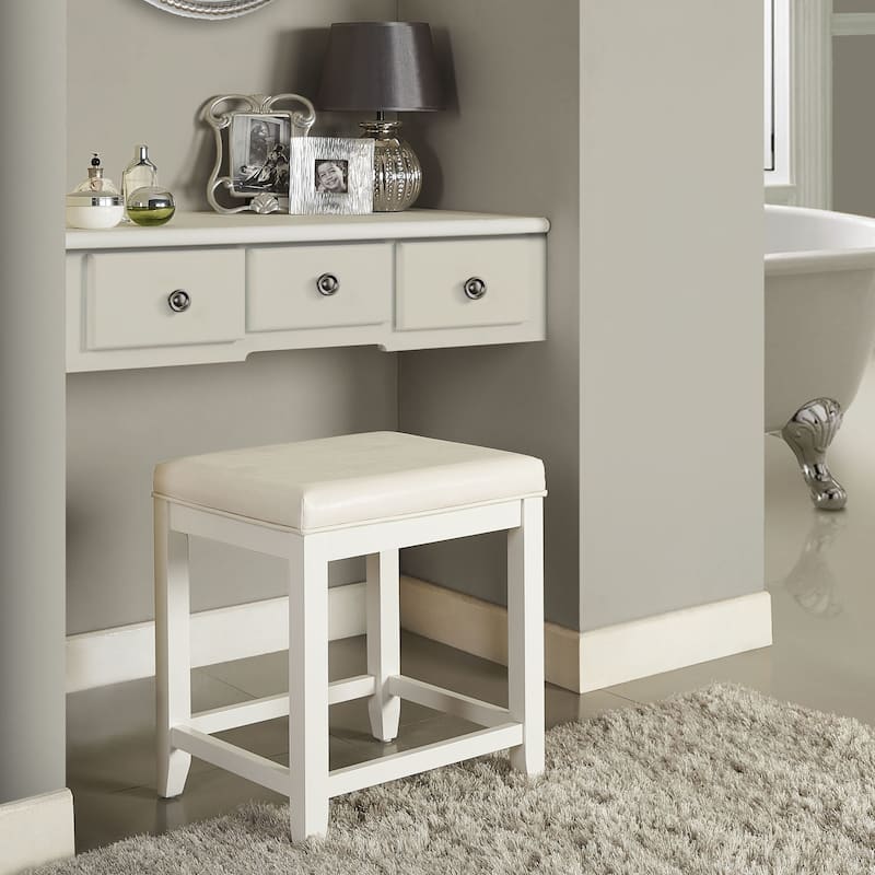 Crosley Vista Vanity Stool in White - 17.5 "W x 15.75 "D x 19.25 "H
