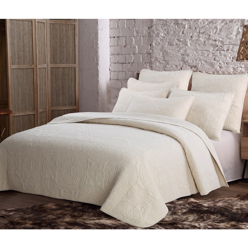 The Curated Nomad Cantina Cotton Quilt Set - Beige - Twin