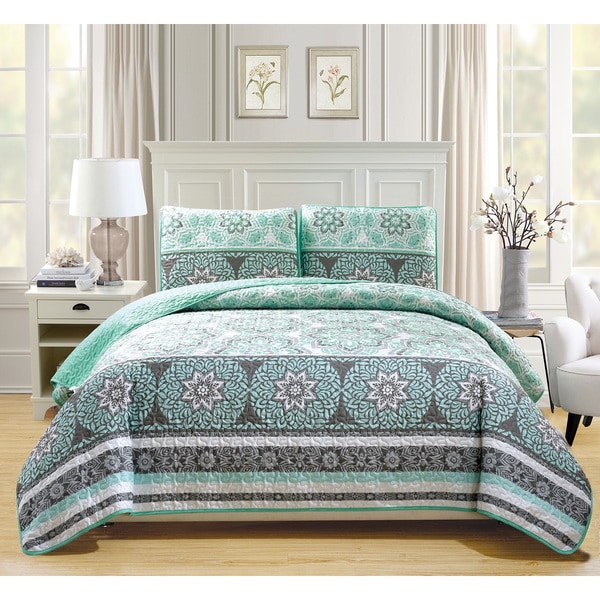 Fashion Street Amber Quilted 3-piece Bedspread Set