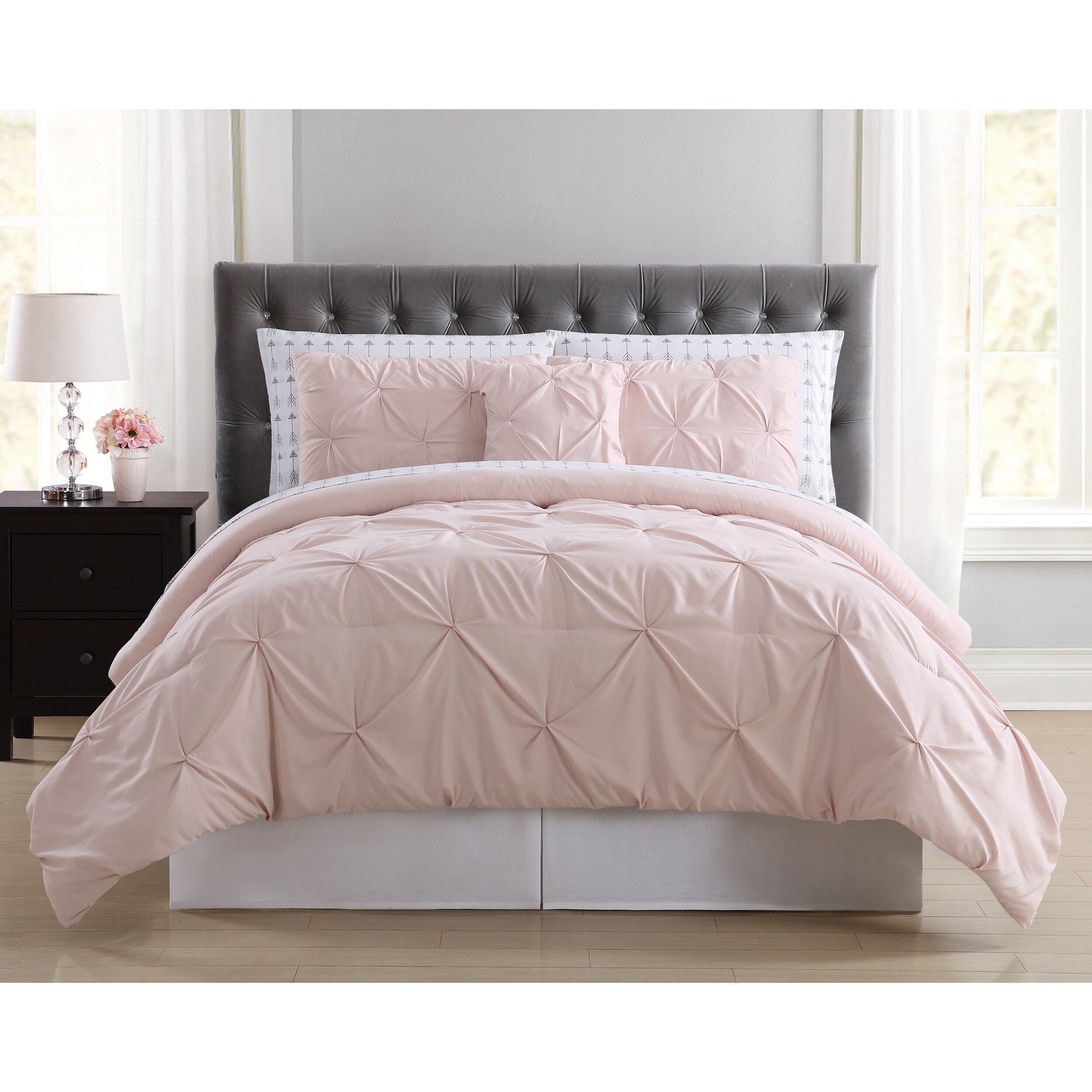 Truly Soft Pinch Pleat 8 Piece Bed In A Bag With Arrows Printed Sheets