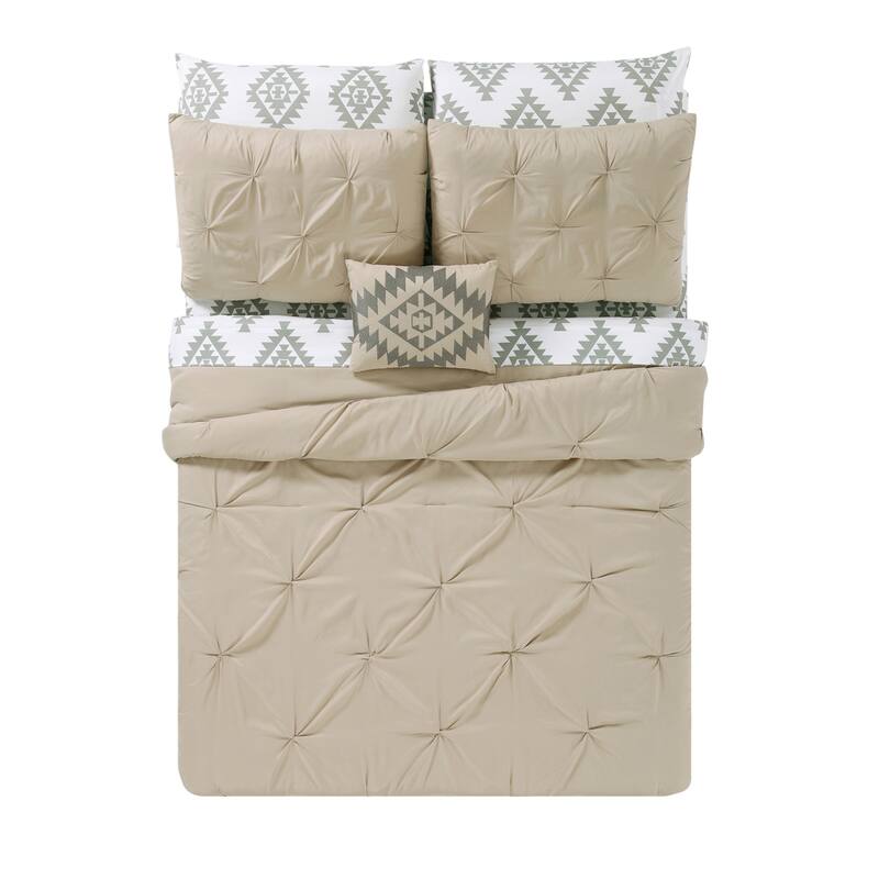 Truly Soft Pinch Pleat 8 Piece Bed in a Bag with Kilim Printed Sheets