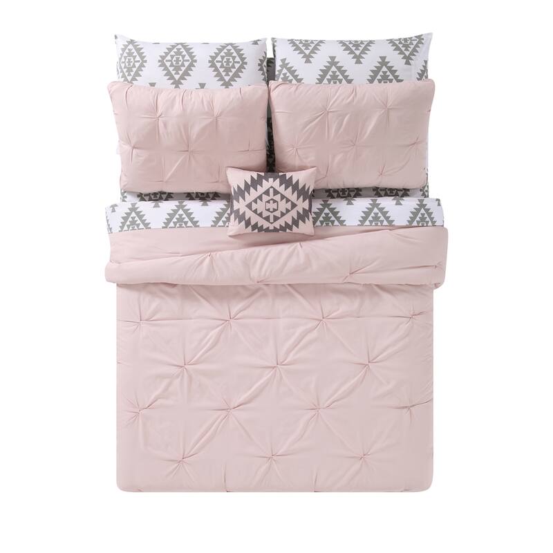 Truly Soft Pinch Pleat 8 Piece Bed in a Bag with Kilim Printed Sheets