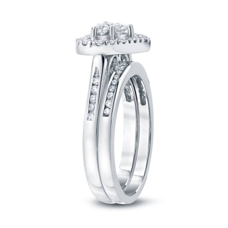 14k Gold 3/5ct TDW Heart-Shaped Diamond Halo Engagement Ring Set by Auriya