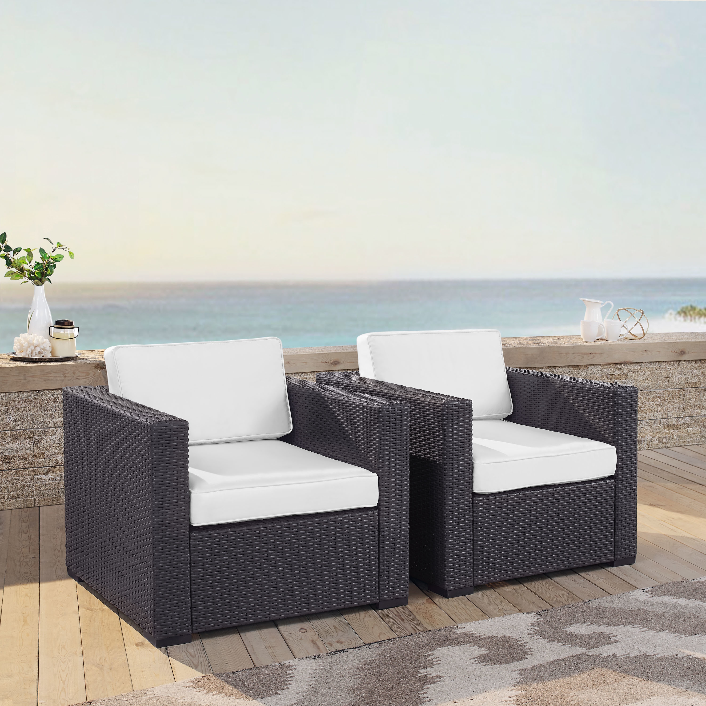Biscayne White Wicker Outdoor Arm Chairs (set Of 2)