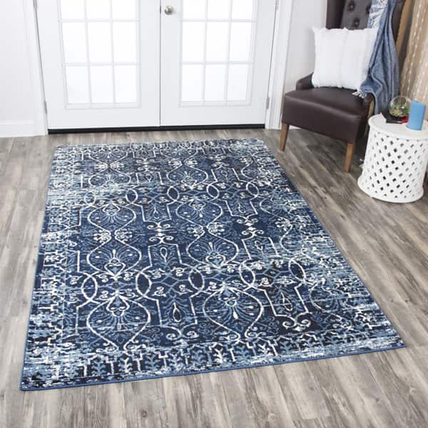 Alora Decor Swagger Persian-style Scroll Rug