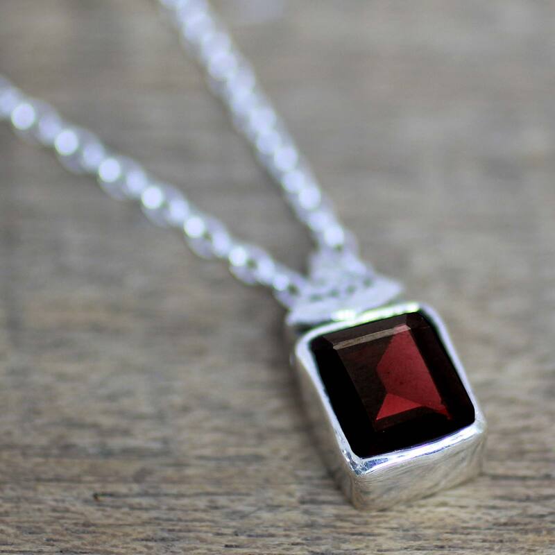 Handmade Grace in Red Garnet Pendant Necklace (India) - 7'6" x 9'6"
