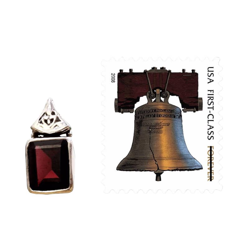 Handmade Grace in Red Garnet Pendant Necklace (India) - 7'6" x 9'6"