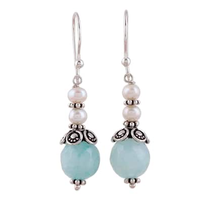 NOVICA Handmade Aventurine and Cultured Pearl Dangle Earrings, 'Crowning Glory' (India) - 1.7*0.3
