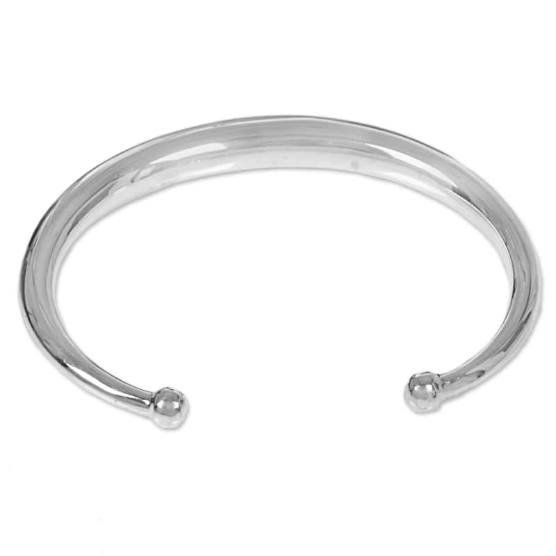NOVICA Handmade Sterling Silver Majestic Horn Cuff (Indonesia) - 7'6" x 9'6"