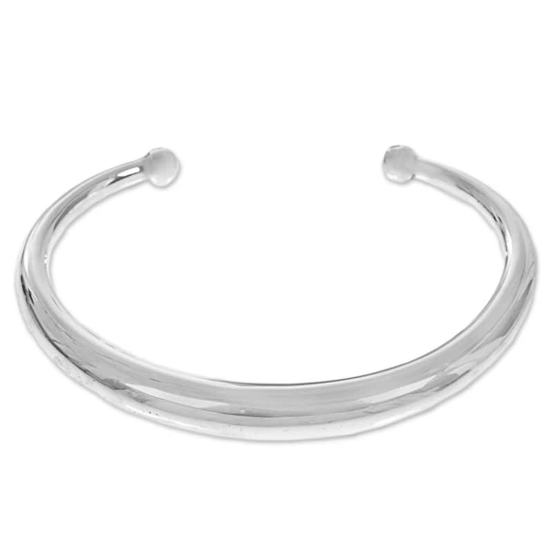 NOVICA Handmade Sterling Silver Majestic Horn Cuff (Indonesia) - 7'6" x 9'6"