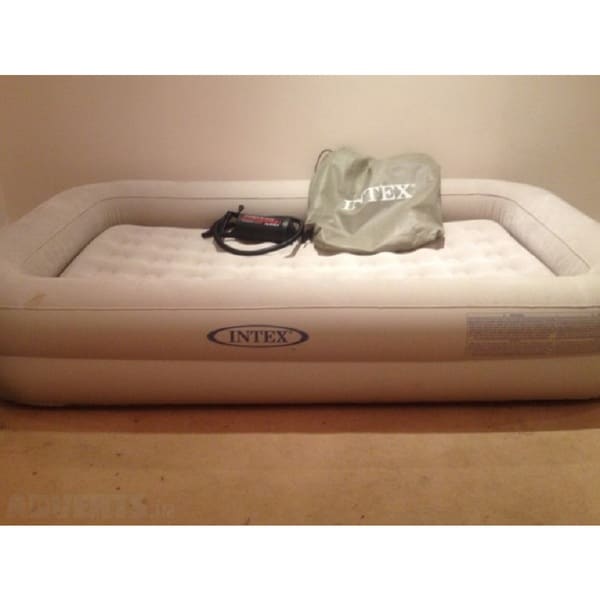 Intex kidz travel hotsell air bed with pump