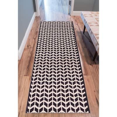 Well Woven Eastgate Modern Zig Zag Chevron Black Beige Runner Rug - 2' x 7'3"