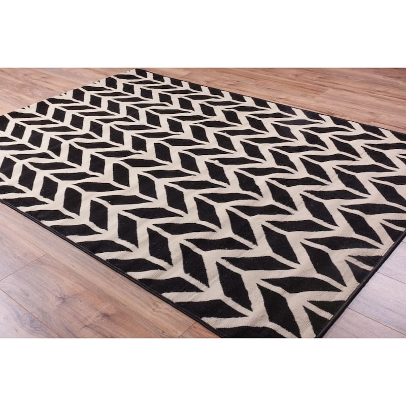 Well Woven Eastgate Modern Zig Zag Chevron Black Beige Cream Area Rug - 5'3" x 7'3"