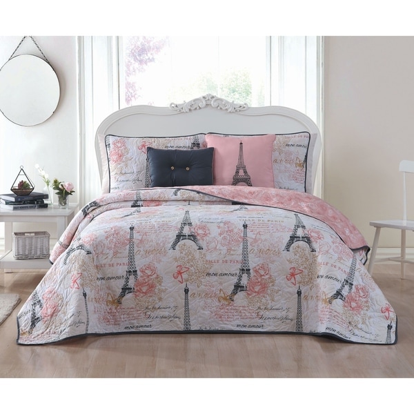Amour Paris Themed Reversible Quilt Set with Throw Pillows