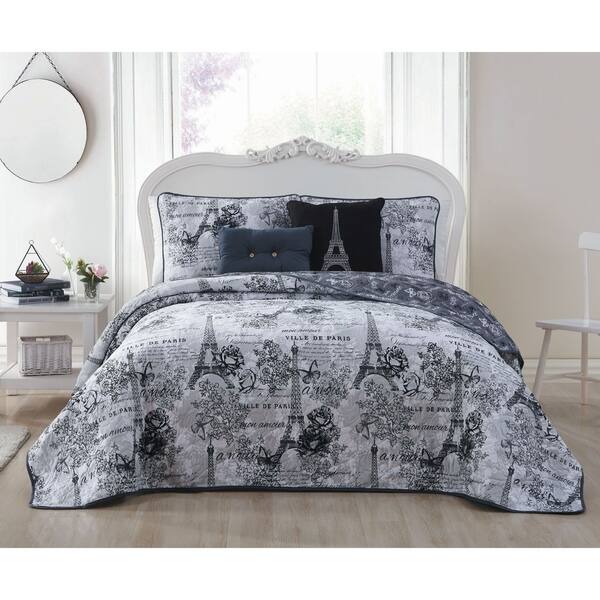 Shop Amour Paris Themed Reversible Quilt Set With Throw Pillows