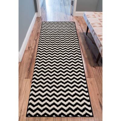 Well Woven Ellie Modern Chevron Zig Zag Black Runner Rug - 2'3" x 7'3"