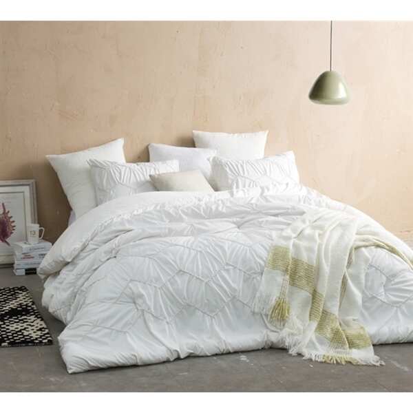 Shop Byb Chevron Waves Supersoft Jet Stream Off White Comforter