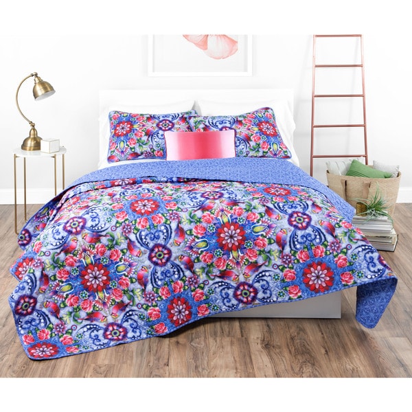 Catalina Estrada Copeton Rosal Navy/ Red Quilt Set