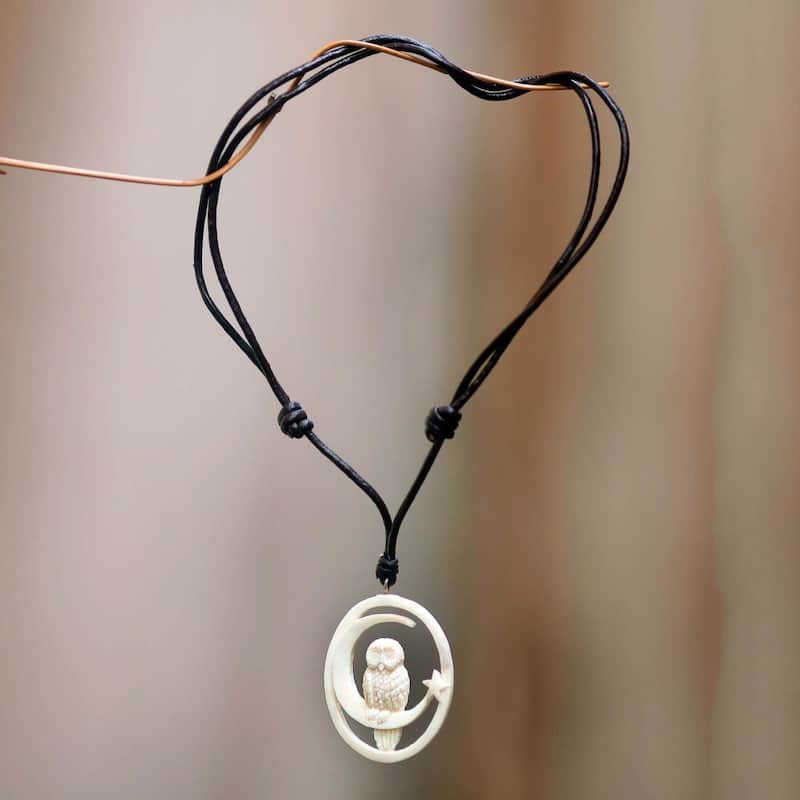 NOVICA Handmade Leather 'Magic Night' Necklace (Indonesia)